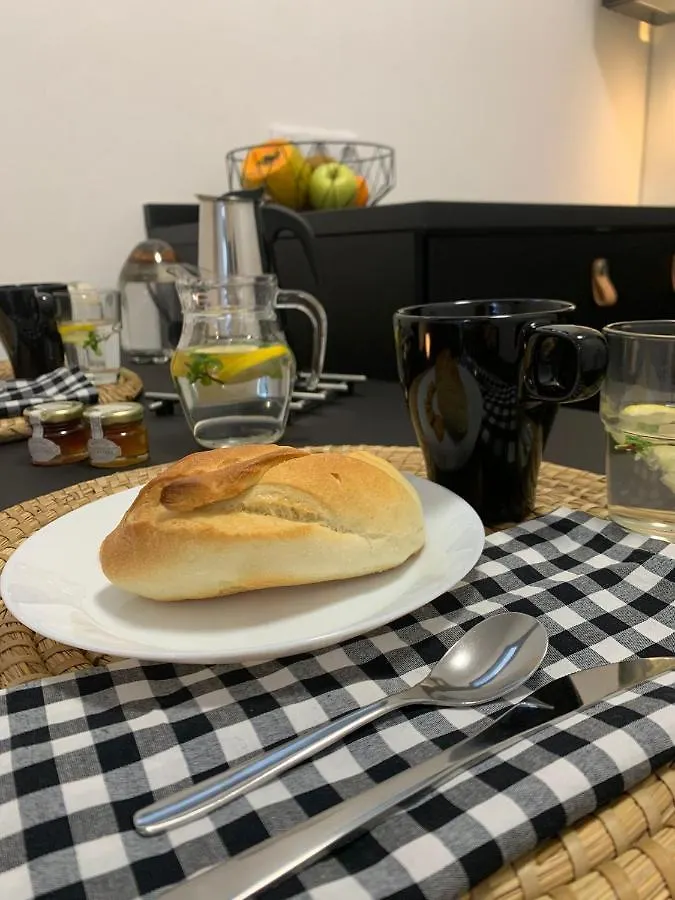 Lofoten Studio Apartment Villaverde