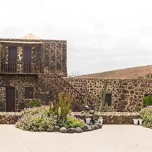 Rural Restaurante Mahoh Guest house