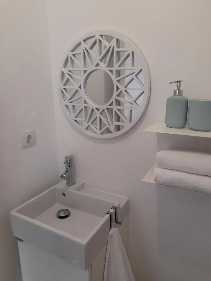 Lofoten Studio Apartment Villaverde